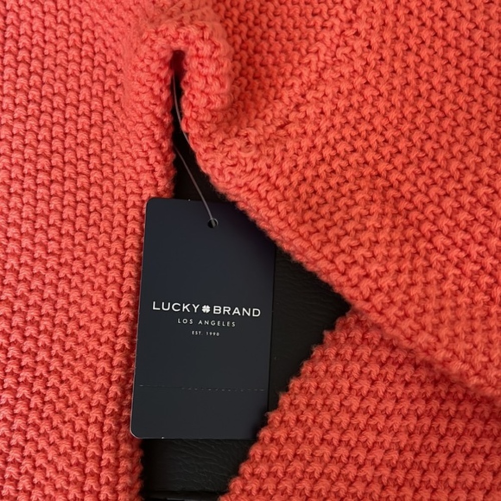 NEW PINK CABLE KNIT VNECK SWEATER - Picture 2 of 3